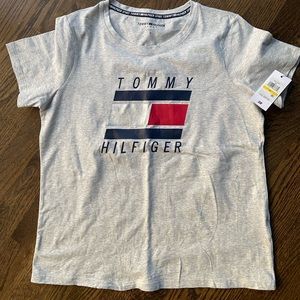 NWT Tommy Hilfiger Sport T-shirt- size M